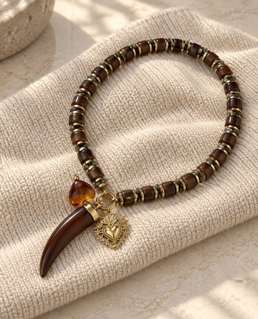 Collar Amuleto Marron